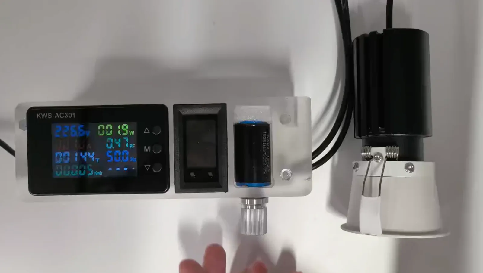Adjustable LED driver output setting for small fixture testing