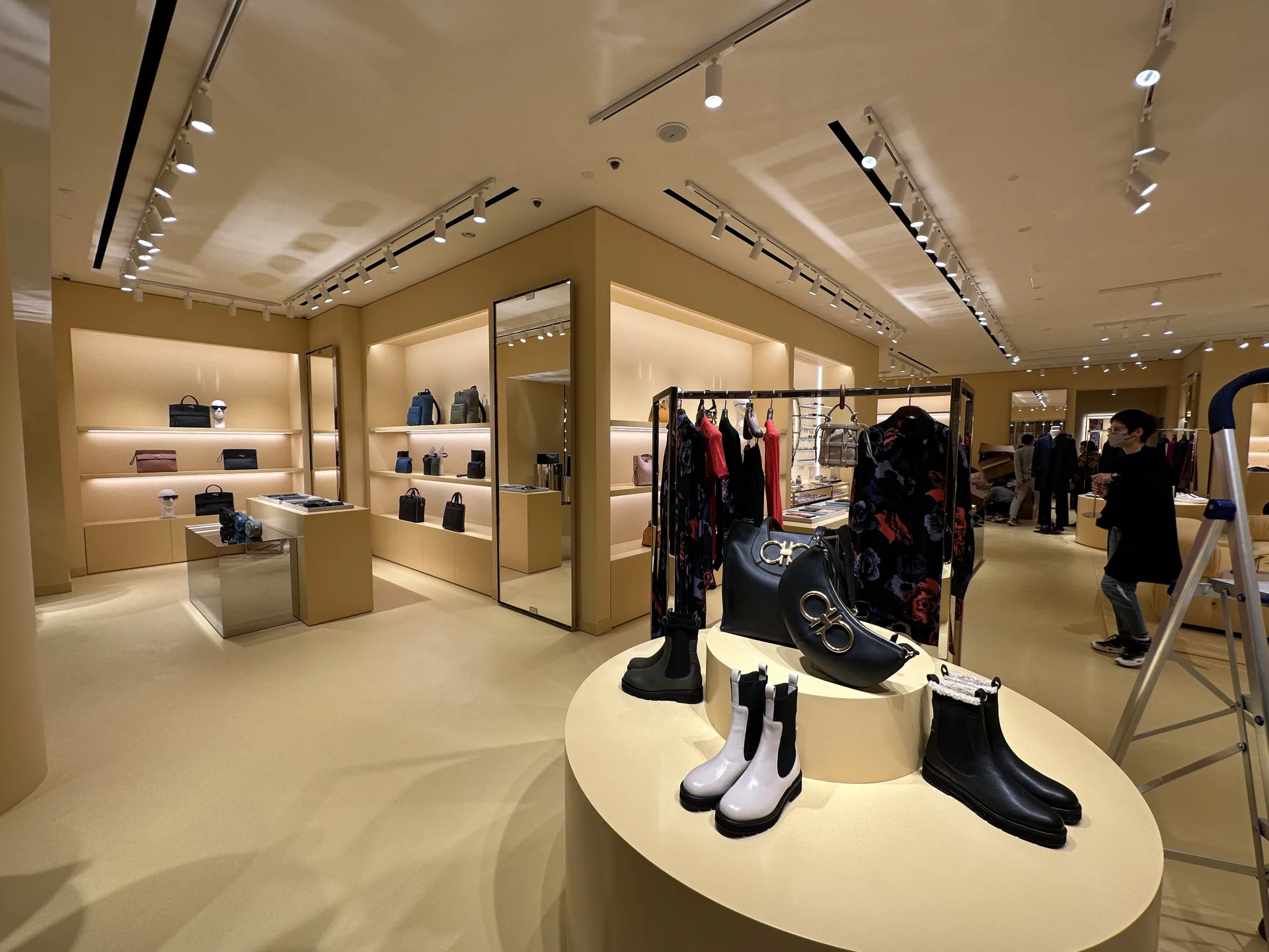 Retail Store Lighting with ECO track light
