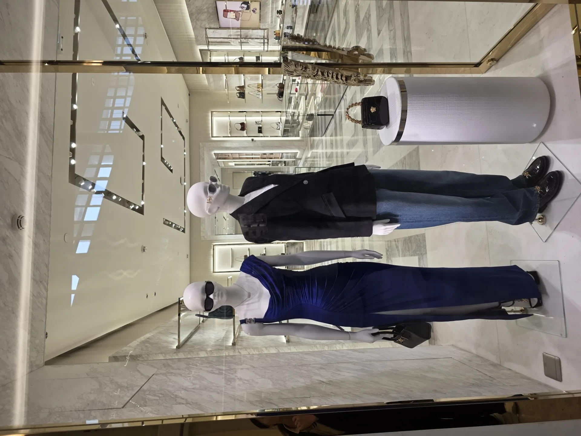 NOVAL luxury boutique lighting project