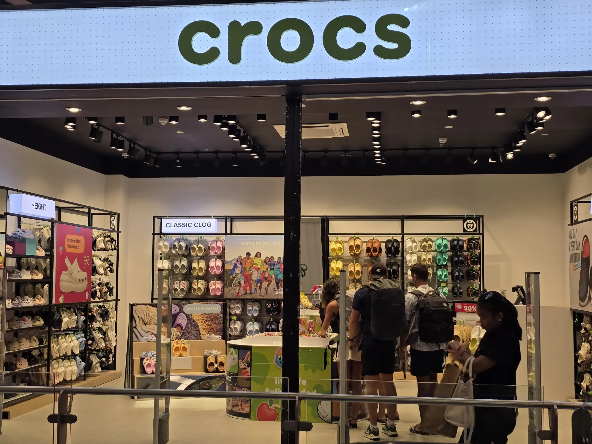 CROCS Retail Store Lighting Project