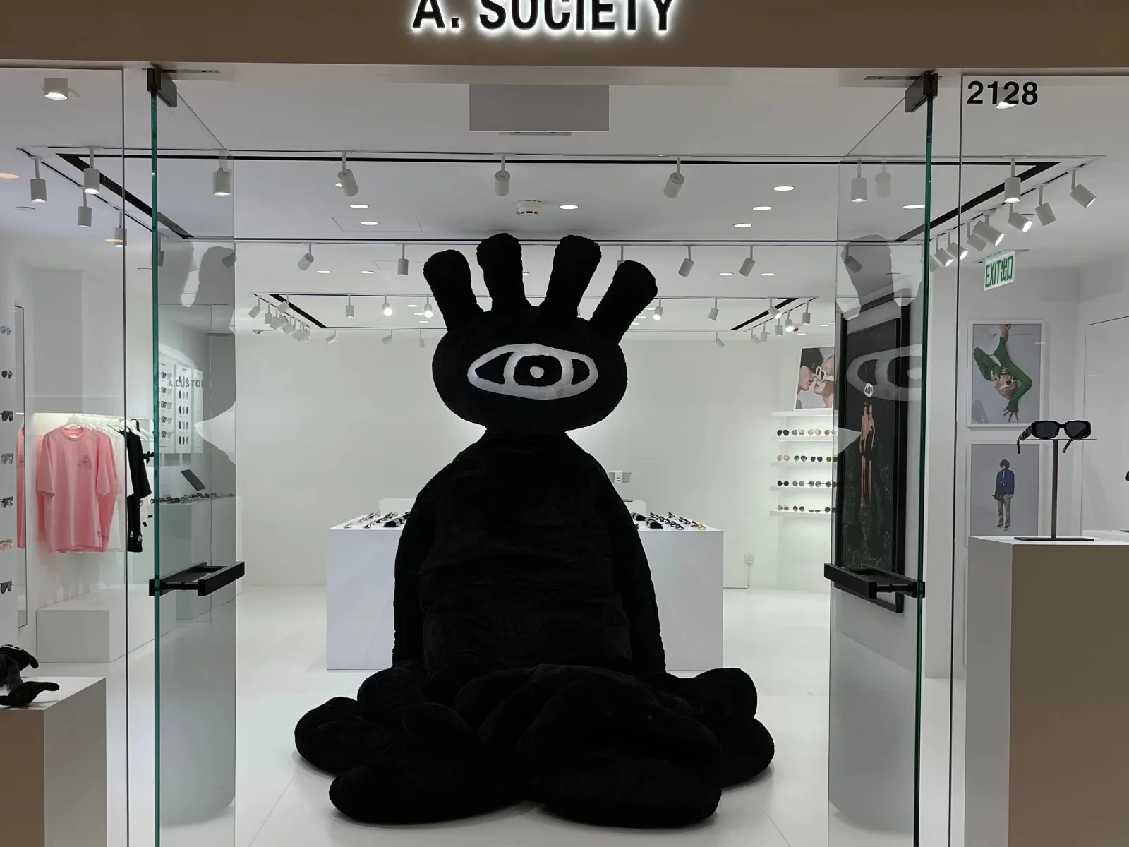 Fashion Store Lighting application
