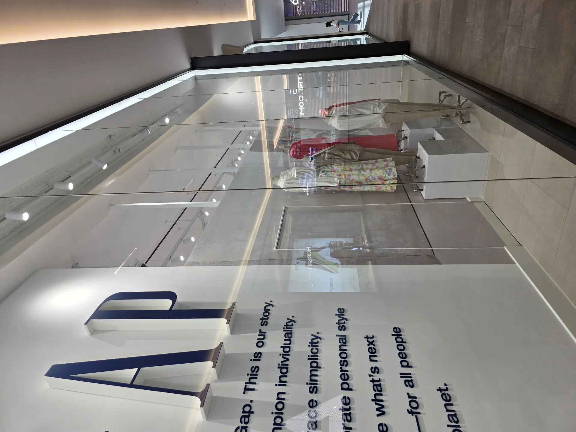 GAP Store, Cebu, Philippines