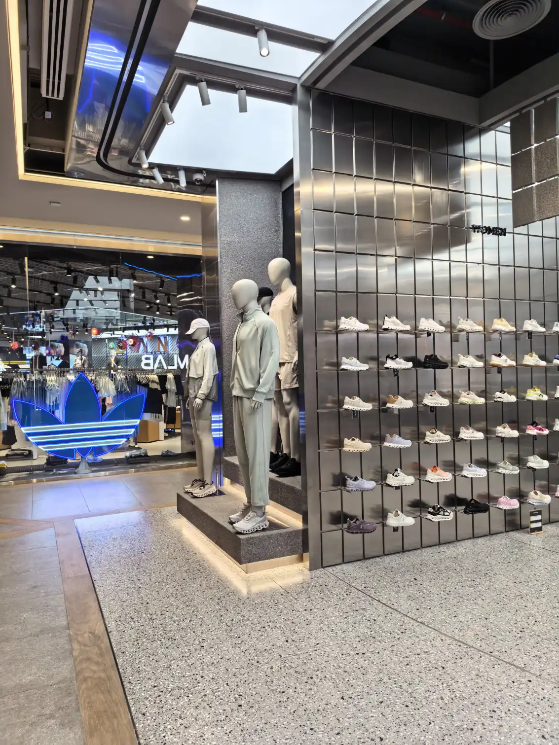 Sportswear Flagship Store | Thailand