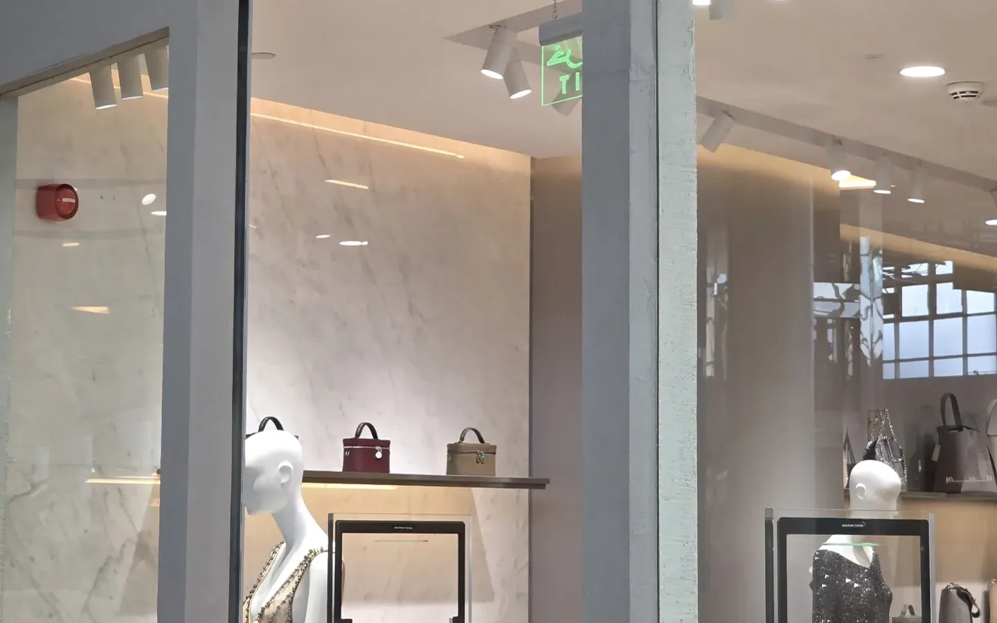 Fashion Boutique | Riyadh Mall, Saudi Arabia project lighting support