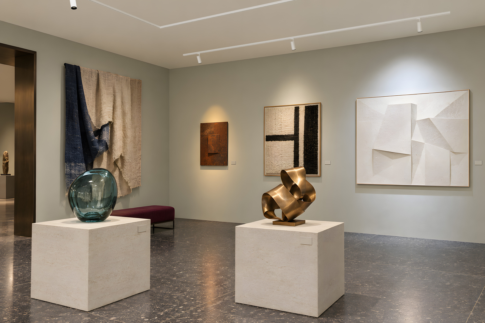 MODU track light for private art collection